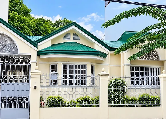 Cozy Staycation House